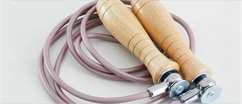 Skipping rope with weights